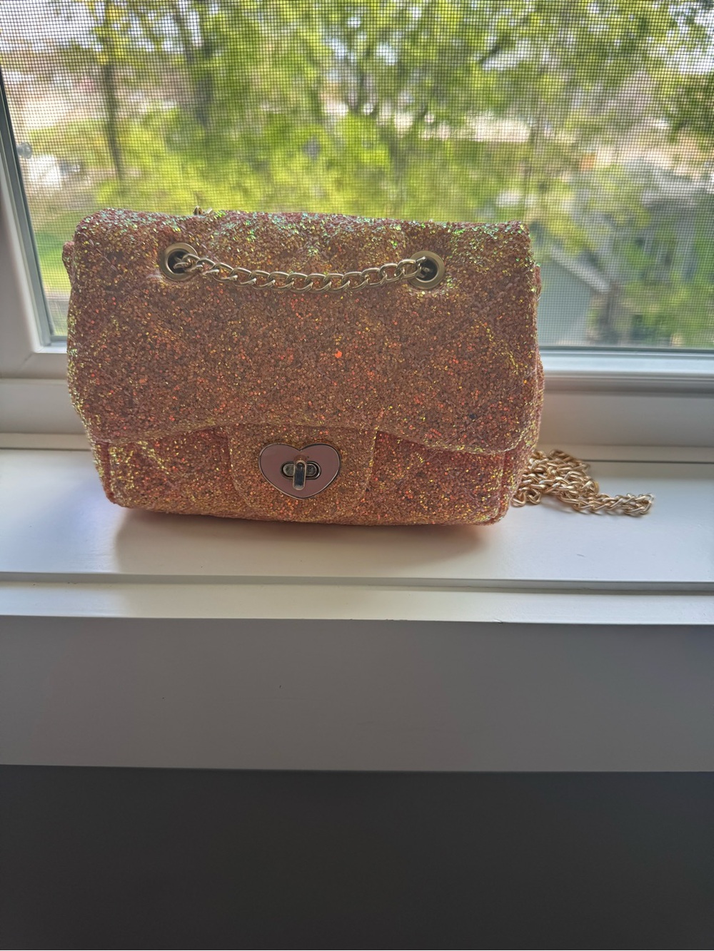 Glitter Heart Lock Crossbody Bag in Rose Gold